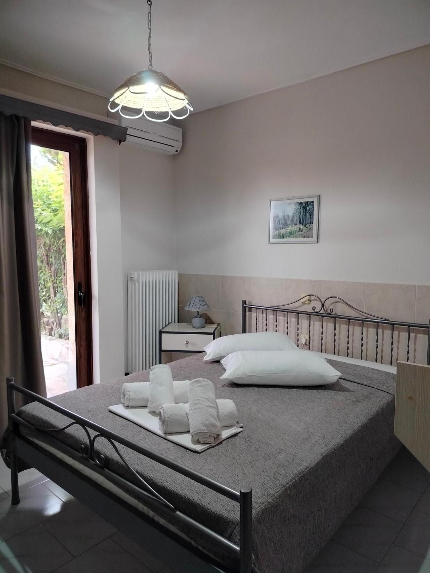 Iliahtida Apartments Ровіес Екстер'єр фото