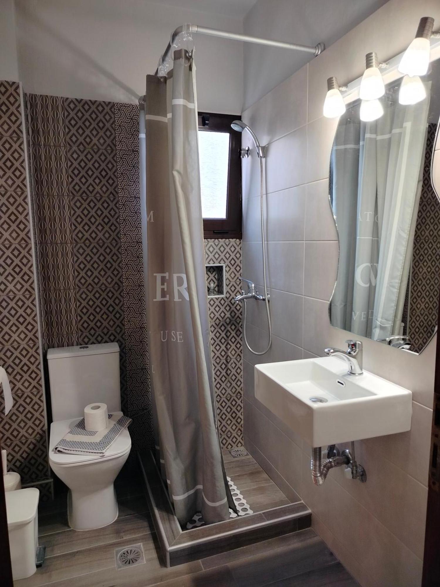 Iliahtida Apartments Ровіес Екстер'єр фото